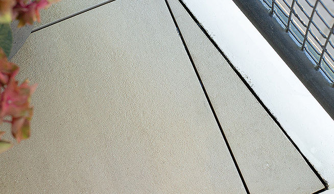 Balkonvloer met zonnige tegels in Bilthoven