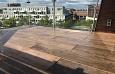 Houtlooktegels leggen op balkon in Den Bosch