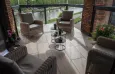 Aequa Silver houtlooktegels op balkon in Purmerend