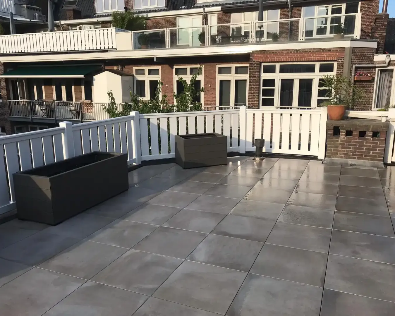 Complete renovatie groot dakterras Amsterdam
