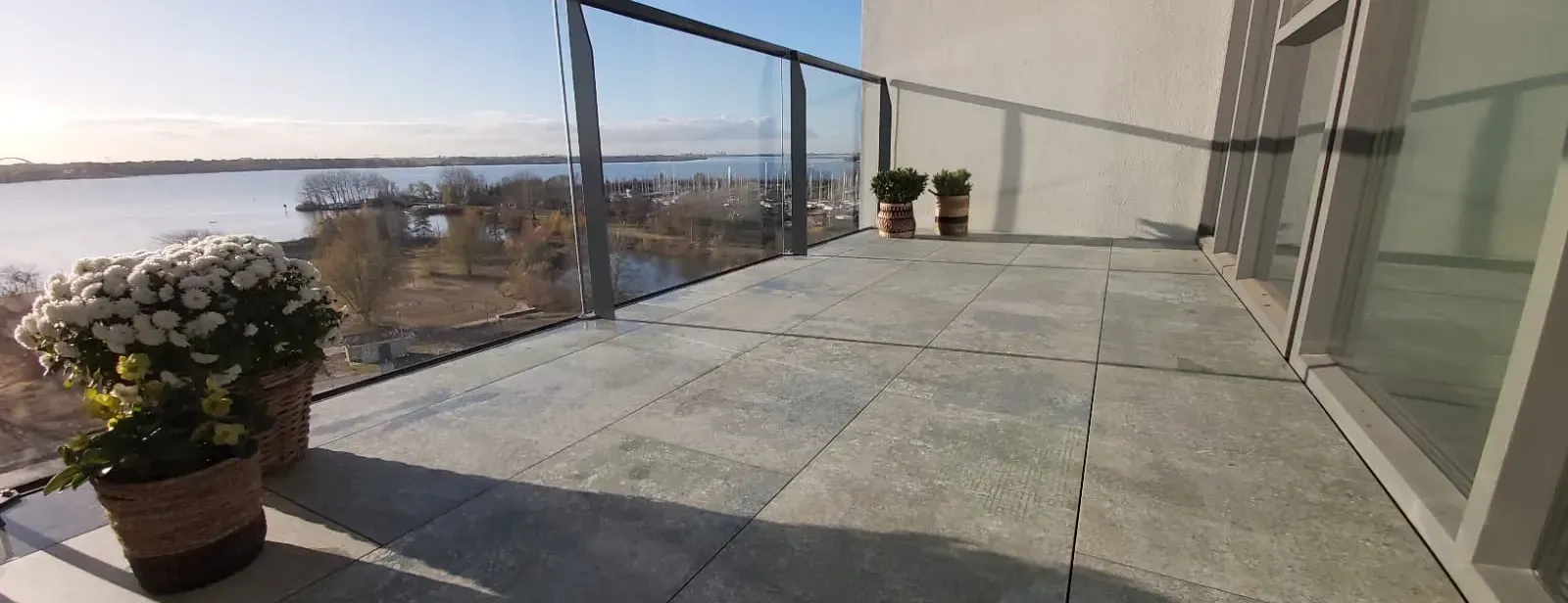 Balkon met unieke vloer in Almere