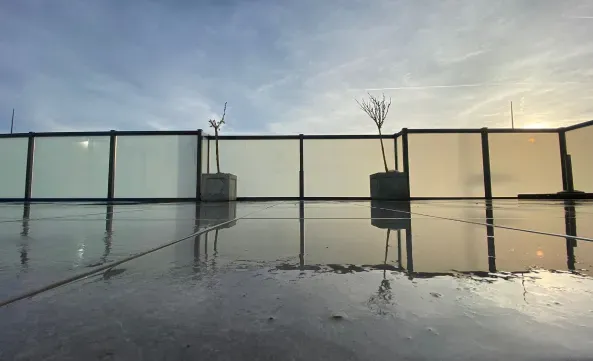 hek met frosted glas op dakterras