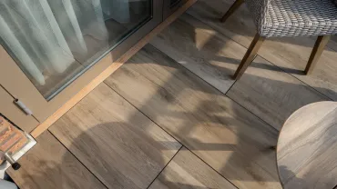 Wat is het beste formaat tegel voor een balkon of dakterras?