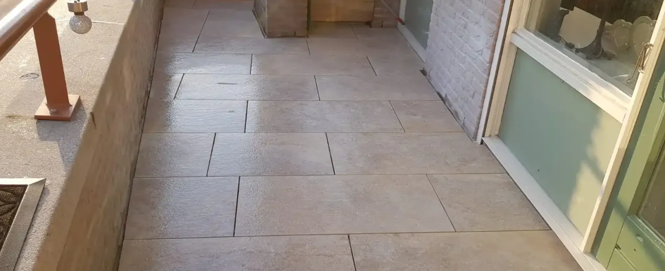 Balkontegels leggen met veel zaagwerk Wijk bij Duurstede
